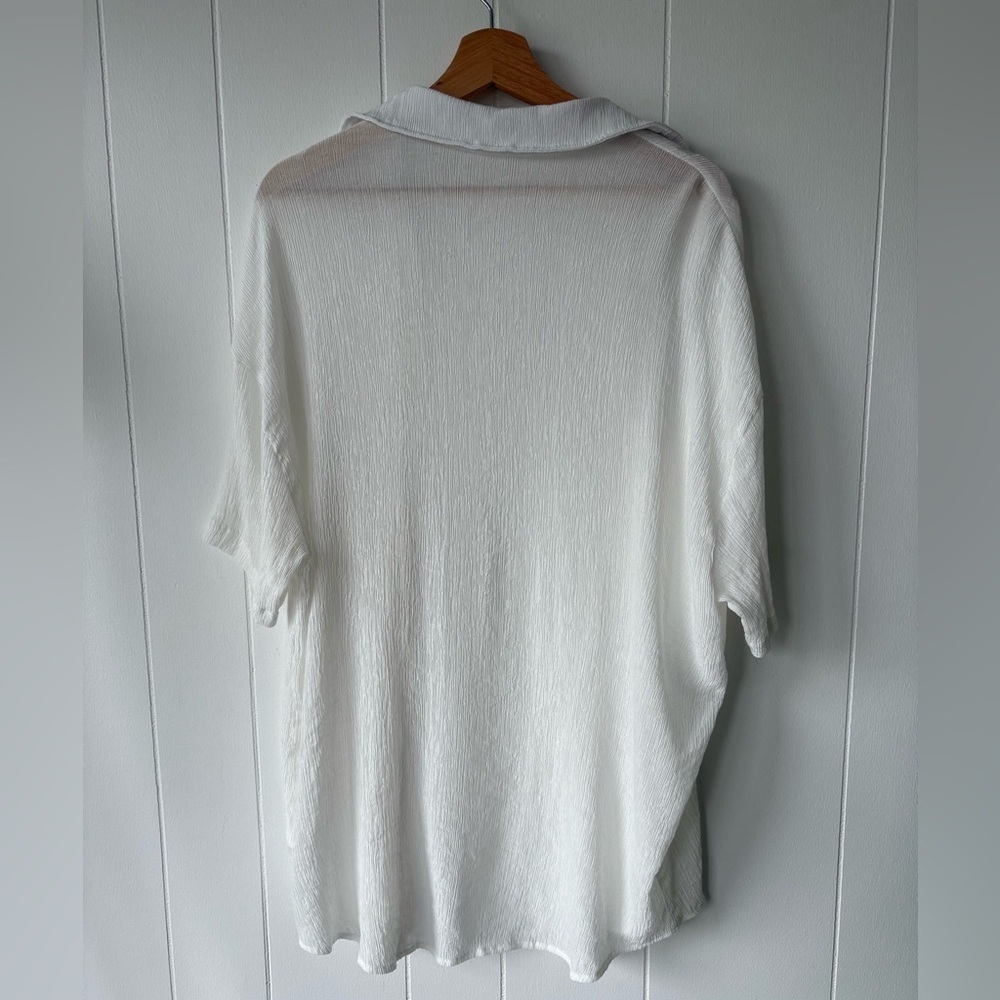 Textured White Viscose Open Front Top/Swim Cover Up | Size 1XL - Picture 6 of 6